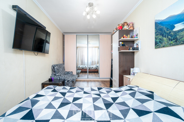 Продам однокомнатную (1-комн.) квартиру, Маршала Жукова пр-кт, 48к1, Санкт-Петербург г