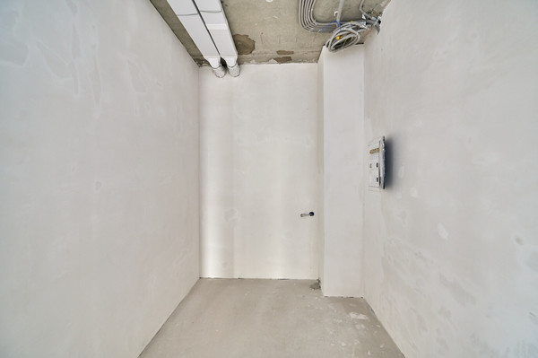 Продам многокомнатную квартиру, Озёрная ул, 1к2, Москва г