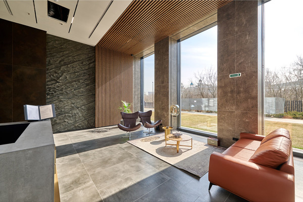 Продам многокомнатную квартиру, Озёрная ул, 1к2, Москва г