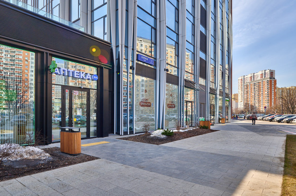 Продам многокомнатную квартиру, Озёрная ул, 1к2, Москва г