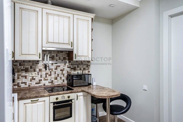 Продам однокомнатную (1-комн.) квартиру, 1-я Машиностроения ул, 10, Москва г