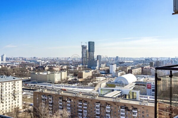 Продам однокомнатную (1-комн.) квартиру, 1-я Машиностроения ул, 10, Москва г