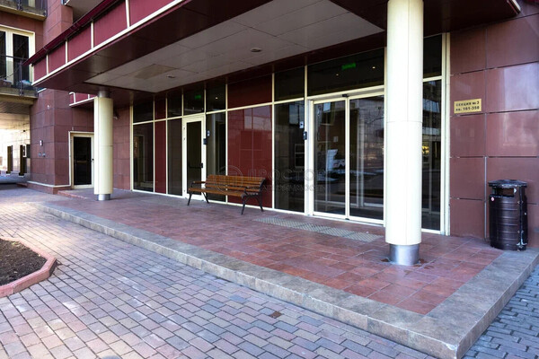 Продам однокомнатную (1-комн.) квартиру, 1-я Машиностроения ул, 10, Москва г