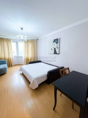 Продам однокомнатную (1-комн.) квартиру, Большая Очаковская ул, 1, Москва г