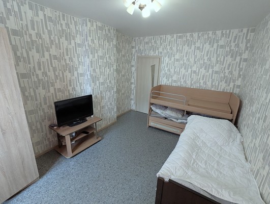 Продам двухкомнатную (2-комн.) квартиру, Объездная дорога ул, 2, Сосновый Бор п