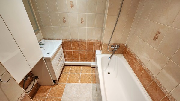 Продам двухкомнатную (2-комн.) квартиру, Питерский пр-кт, 5, Новоселье гп