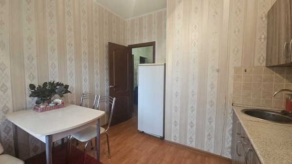 Продам однокомнатную (1-комн.) квартиру, Школьная ул, 1, Троицк г