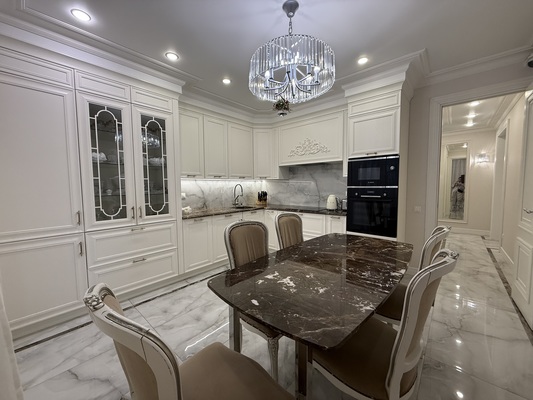 Продам трехкомнатную (3-комн.) квартиру, Ильинский б-р, 8, Красногорск г