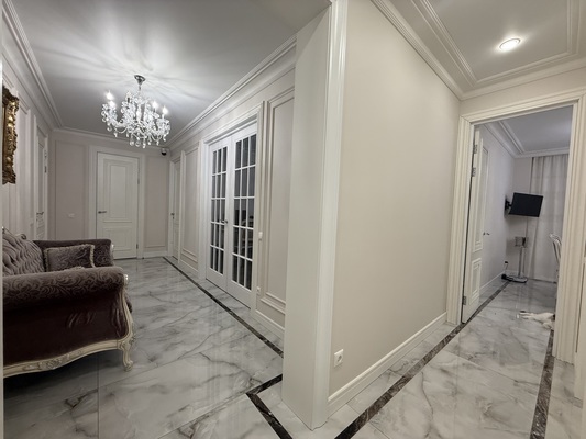 Продам трехкомнатную (3-комн.) квартиру, Ильинский б-р, 8, Красногорск г