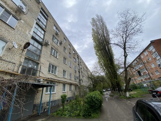 Продам двухкомнатную (2-комн.) квартиру, Советской Армии ул, 214, Армавир г