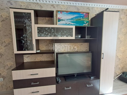 Продам однокомнатную (1-комн.) квартиру, Объездная ул, 18Ак8, Горячий Ключ г