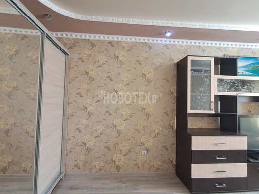 Продам однокомнатную (1-комн.) квартиру, Объездная ул, 18Ак8, Горячий Ключ г