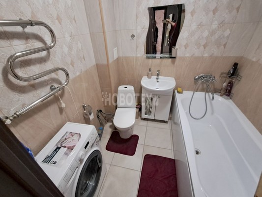 Продам однокомнатную (1-комн.) квартиру, Объездная ул, 18Ак8, Горячий Ключ г