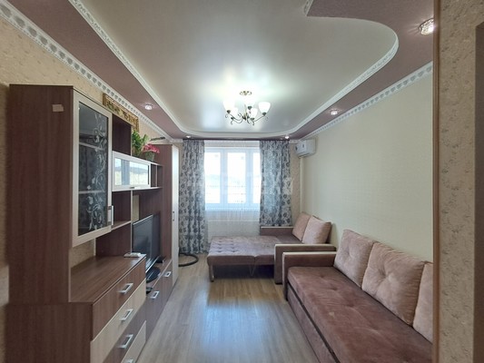 Продам однокомнатную (1-комн.) квартиру, Объездная ул, 18Ак8, Горячий Ключ г