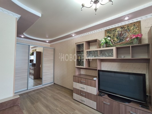 Продам однокомнатную (1-комн.) квартиру, Объездная ул, 18Ак8, Горячий Ключ г