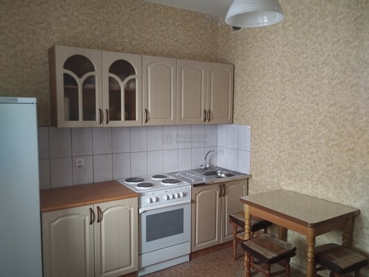 Продам однокомнатную (1-комн.) квартиру, Брусилова ул, 37к1, Москва г