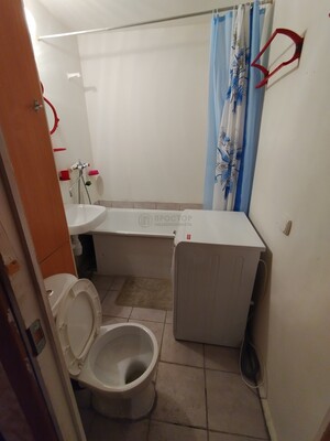 Продам однокомнатную (1-комн.) квартиру, Брусилова ул, 37к1, Москва г