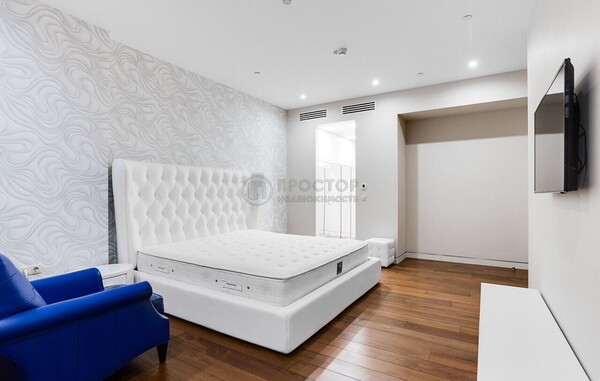 Продам двухкомнатную (2-комн.) квартиру, 1-й Красногвардейский проезд, 21с2, Москва г