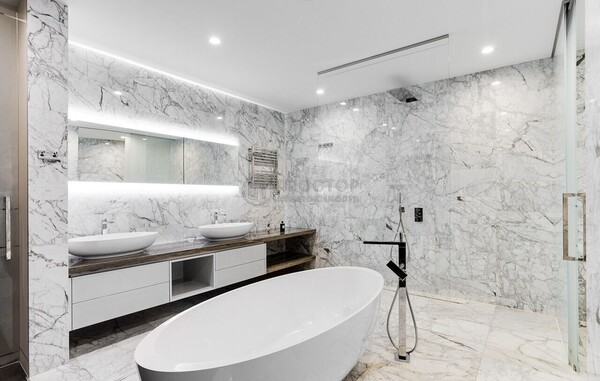 Продам двухкомнатную (2-комн.) квартиру, 1-й Красногвардейский проезд, 21с2, Москва г