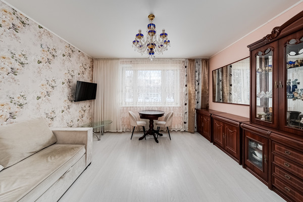 Продам многокомнатную квартиру, Гарибальди ул, 10к6, Москва г