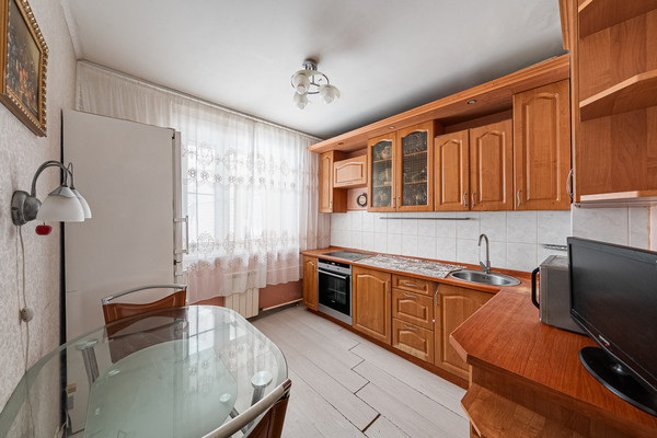 Продам многокомнатную квартиру, Гарибальди ул, 10к6, Москва г