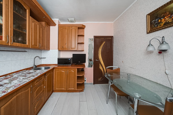 Продам многокомнатную квартиру, Гарибальди ул, 10к6, Москва г