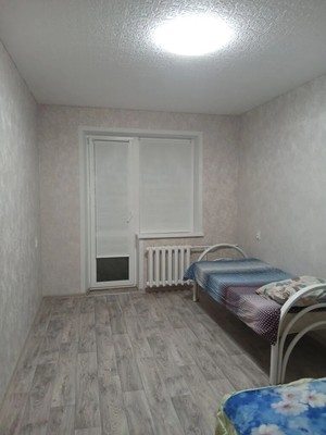 Продам двухкомнатную (2-комн.) квартиру, Болотова ул, 12к4, Алексин г