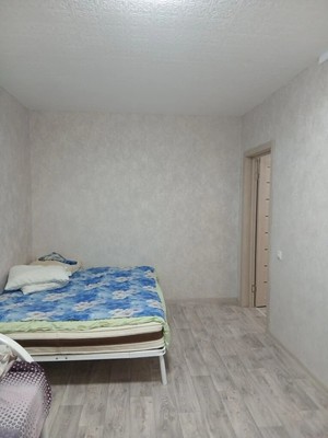 Продам двухкомнатную (2-комн.) квартиру, Болотова ул, 12к4, Алексин г