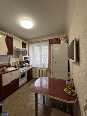 Продам двухкомнатную (2-комн.) квартиру, Ленинский пр-кт, 115, Воронеж г