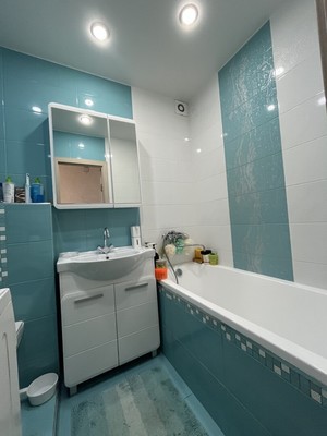 Продам двухкомнатную (2-комн.) квартиру, Ленинский пр-кт, 115, Воронеж г
