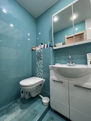 Продам двухкомнатную (2-комн.) квартиру, Ленинский пр-кт, 115, Воронеж г