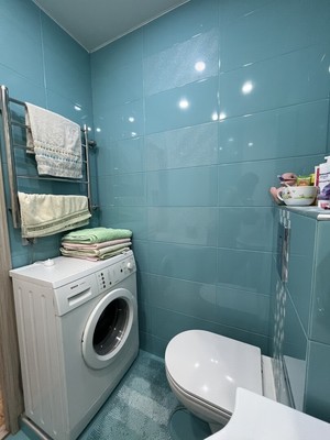 Продам двухкомнатную (2-комн.) квартиру, Ленинский пр-кт, 115, Воронеж г