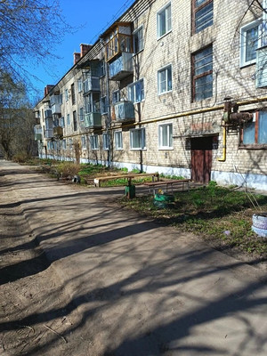 Продам двухкомнатную (2-комн.) квартиру, Демьяна Бедного ул, 42, Фурманов г