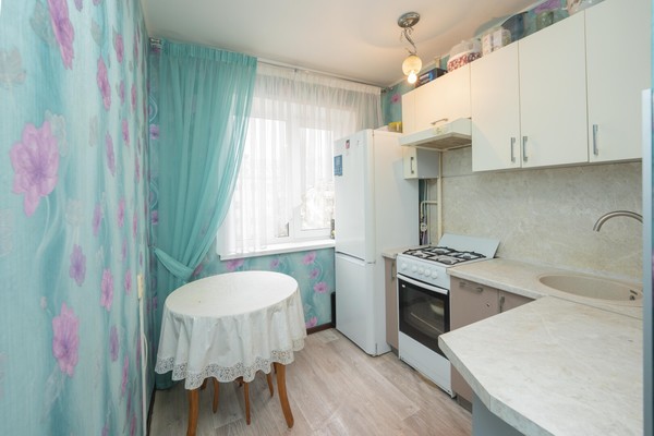 Продам трехкомнатную (3-комн.) квартиру, Голева ул, 3, Пермь г