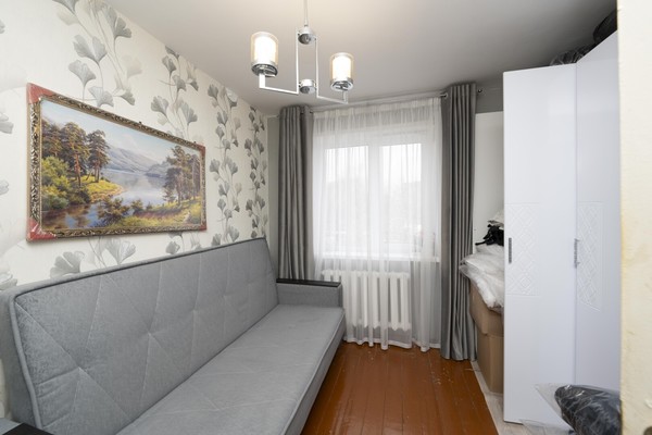 Продам трехкомнатную (3-комн.) квартиру, Голева ул, 3, Пермь г