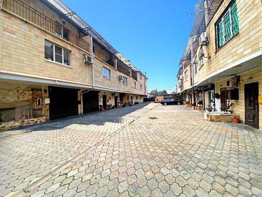 Продам таунхаус, Зеленая ул, 29к6, Анапа г, 0 км от города