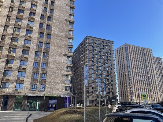 Продам многокомнатную квартиру, Цветочная ул, 2к4, Дудкино д