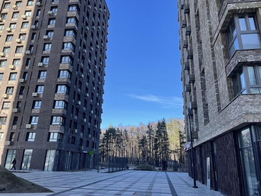 Продам многокомнатную квартиру, Цветочная ул, 2к4, Дудкино д