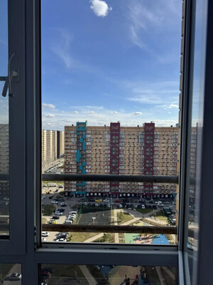 Продам трехкомнатную (3-комн.) квартиру, Молодежный (Пригород Лесное мкр.) б-р, 10, Мисайлово д