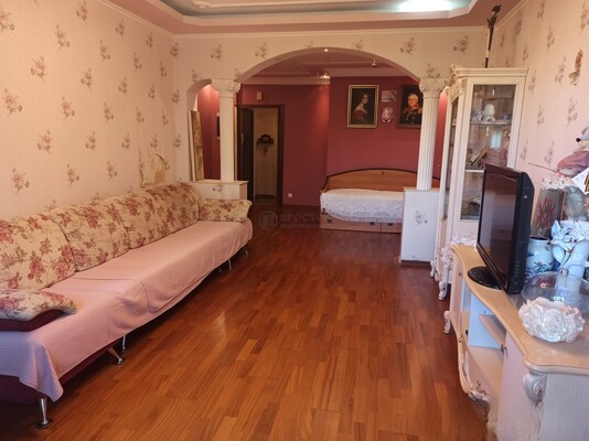 Продам двухкомнатную (2-комн.) квартиру, Отрадная ул, 18к1, Москва г