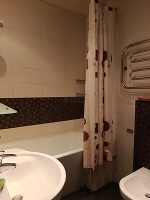 Продам многокомнатную квартиру, Беловежская ул, 17к2, Москва г