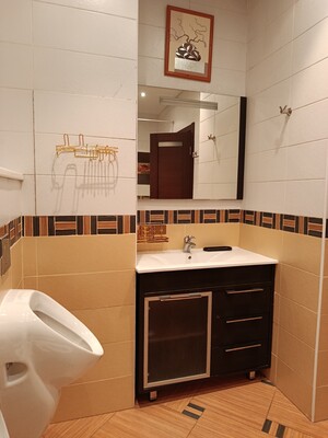 Продам многокомнатную квартиру, Беловежская ул, 17к2, Москва г