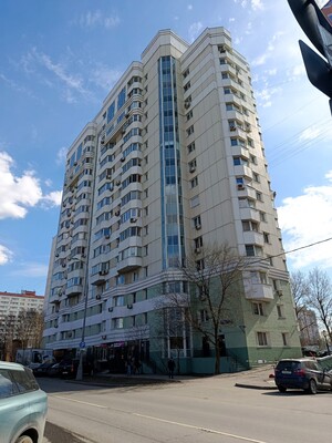 Продам многокомнатную квартиру, Беловежская ул, 17к2, Москва г