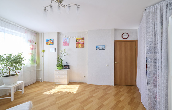 Продам однокомнатную (1-комн.) квартиру, Фёдора Абрамова ул, 15А, Парголово п