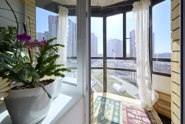 Продам однокомнатную (1-комн.) квартиру, Фёдора Абрамова ул, 15А, Парголово п