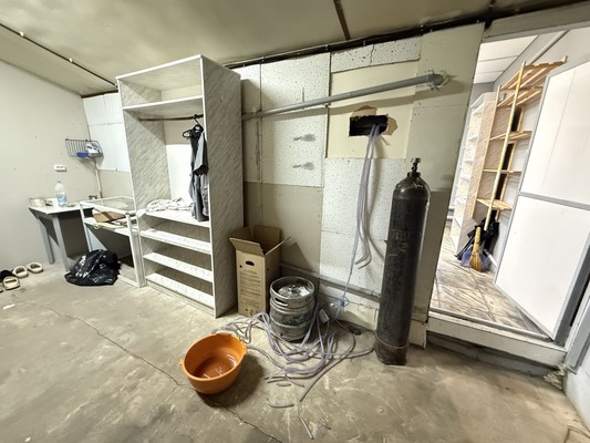 Продам торговое помещение 70 м2, Центральная ул, 15а, Хреновое с