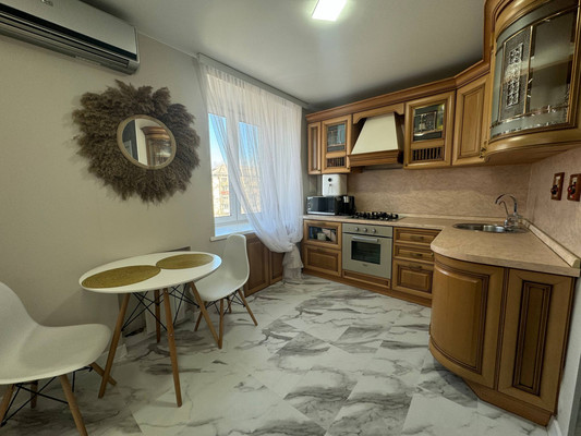 Продам трехкомнатную (3-комн.) квартиру, Ленина пр-кт, 7, Комсомольск-на-Амуре г