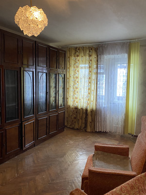 Продам трехкомнатную (3-комн.) квартиру, Меньшикова ул, 81, Тихорецк г