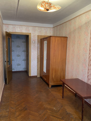 Продам трехкомнатную (3-комн.) квартиру, Меньшикова ул, 81, Тихорецк г