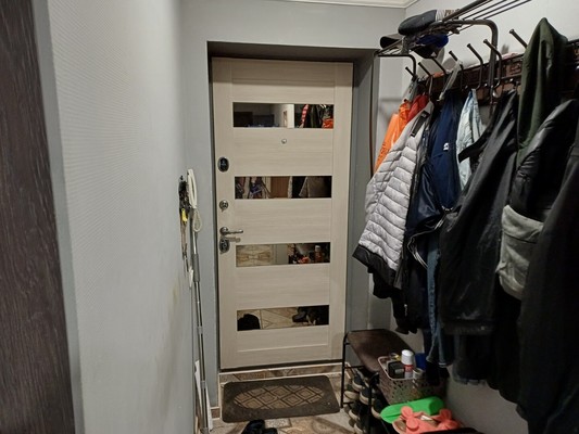 Продам трехкомнатную (3-комн.) квартиру, Новолучанская ул, 14, Великий Новгород г